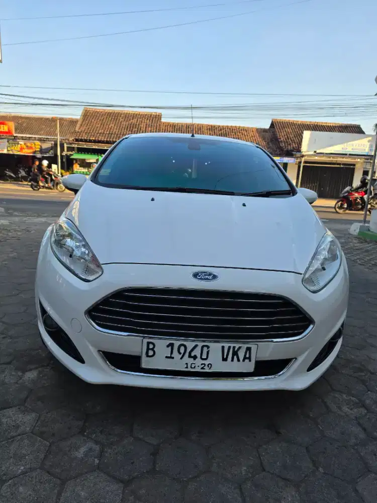 Ford fiesta at tahun 2014