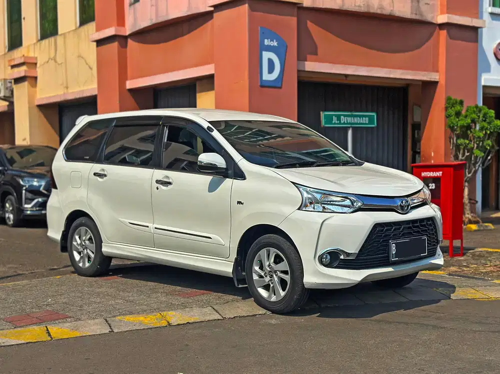 KM 50 Avanza Veloz AT 2016 matic Grand 1.3 Toyota putih RWD