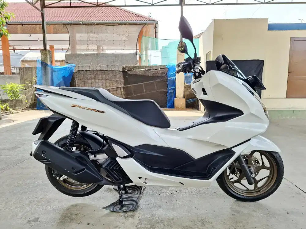 Honda PCX 160 ABS 2024 KM 9 RATUS PERAK