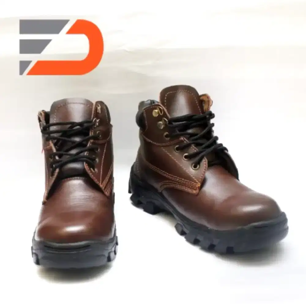 Sepatu safety boot Sp.499f
