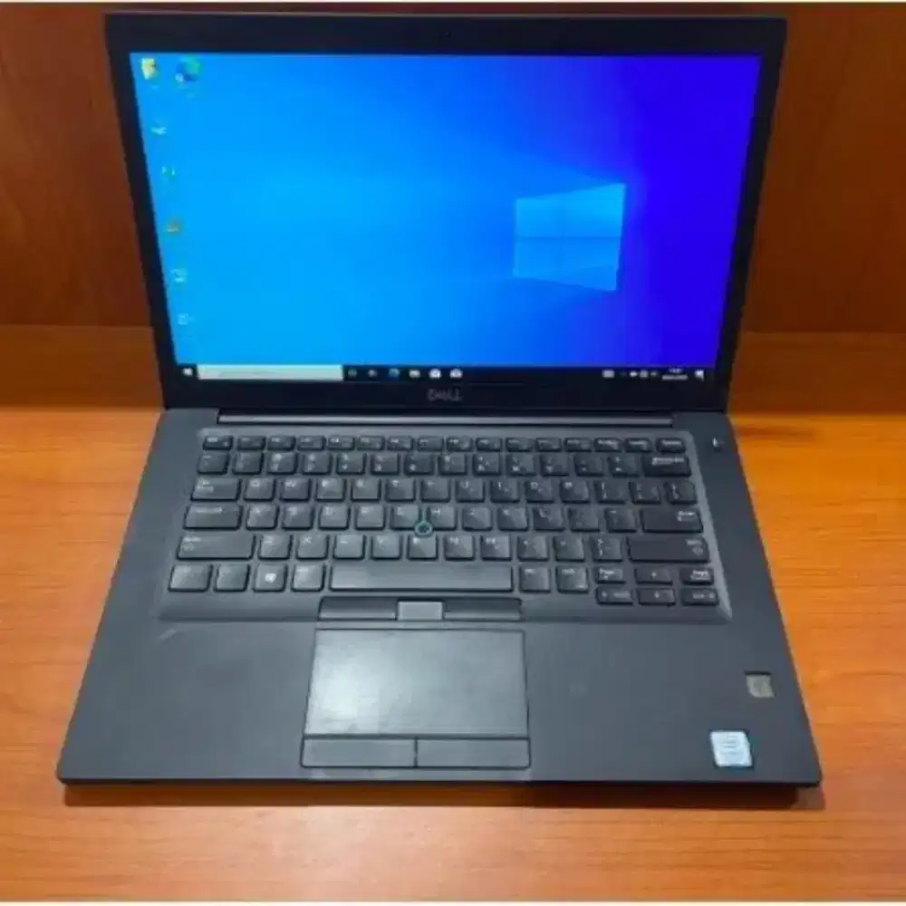 Dijual laptop DELL 7490