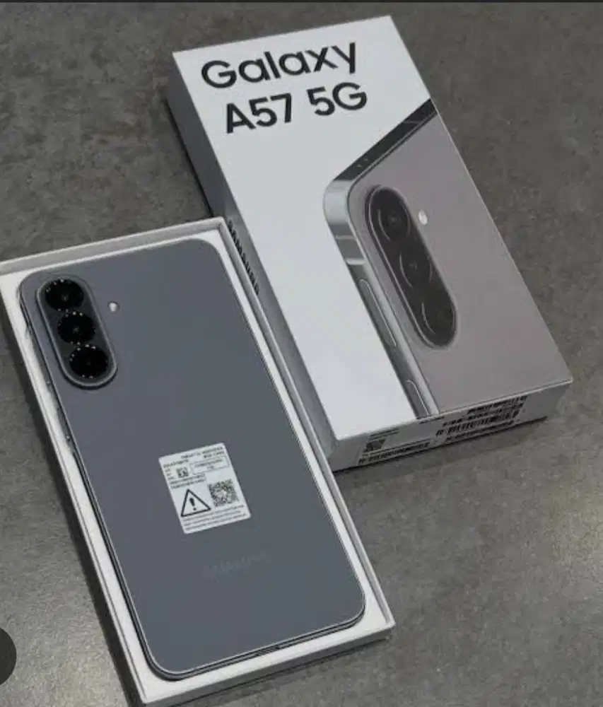 Jual Samsung A57 ram 12/256 fulset like new .