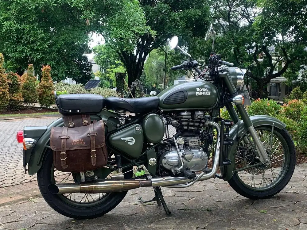 Royal enfield Classic 500 hijau battle green