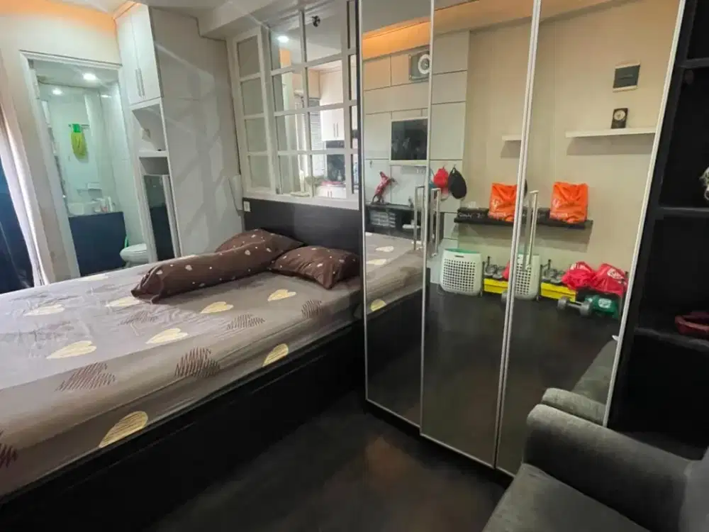 APARTEMEN STUDIO FULLY FURNISHED GREEN PRAMUKA CITY LANTAI RENDAH JAKARTA PUSAT