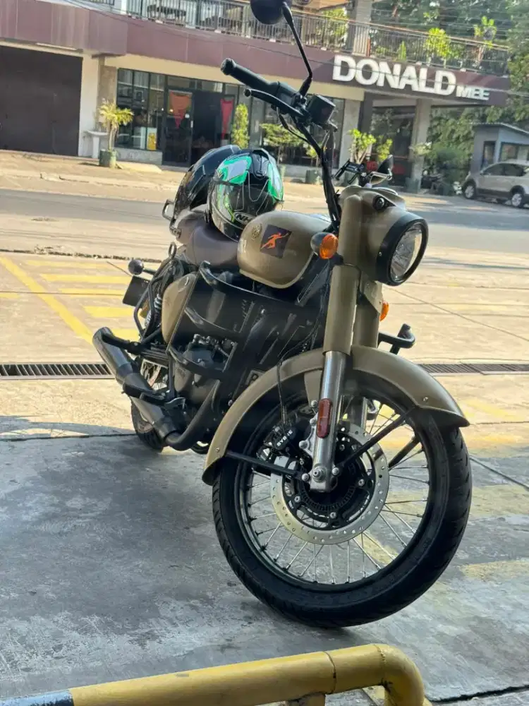 Royal Enfield Classic 350 Signal