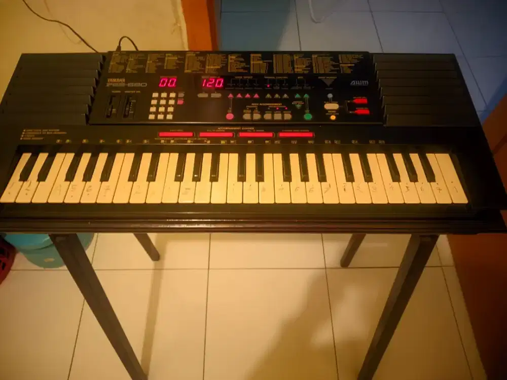 Keyboard  yamaha pss 690