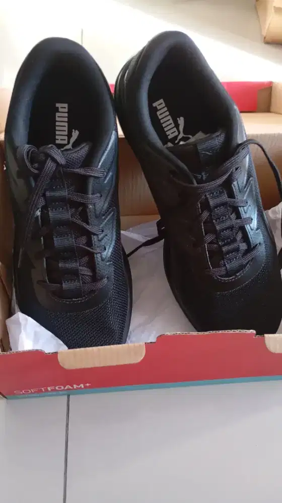 Sepatu hitam puma ori
