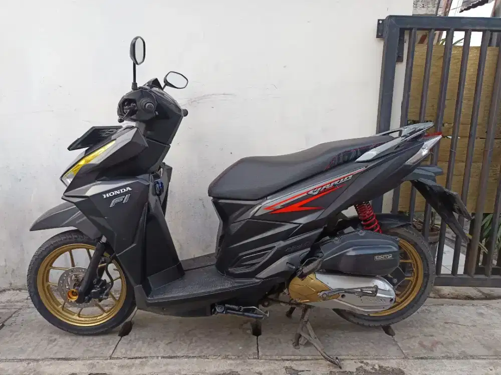 Honda vario led old 125 2016 lengkap bagus