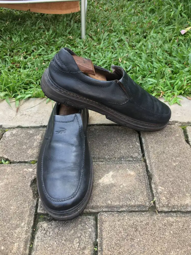 Sepatu Slip On Crocodile Kulit Hitam Size 43