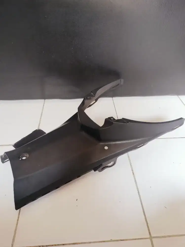 Shield leg cover tengan body nouvo z