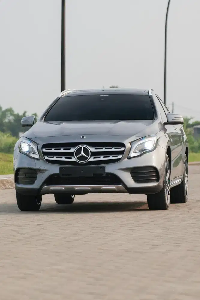 Mercedes Benz GLA200 AMG 2019