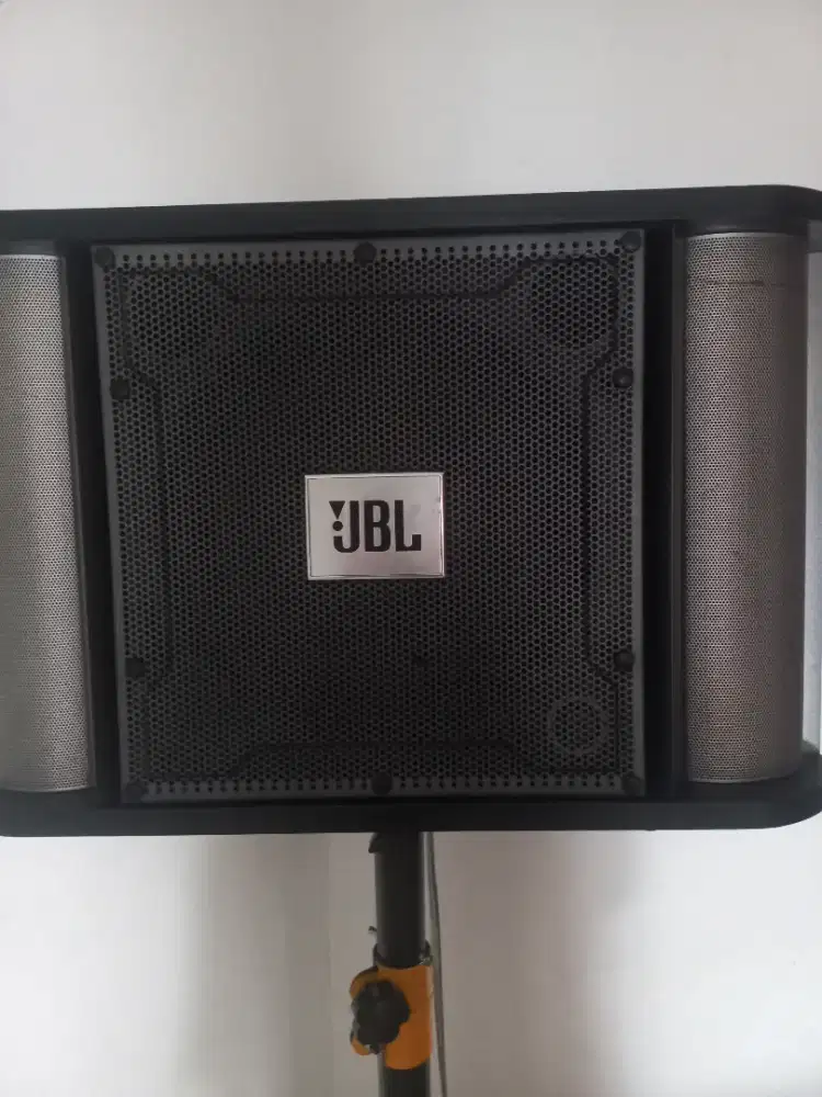 Speaker pasif JBL