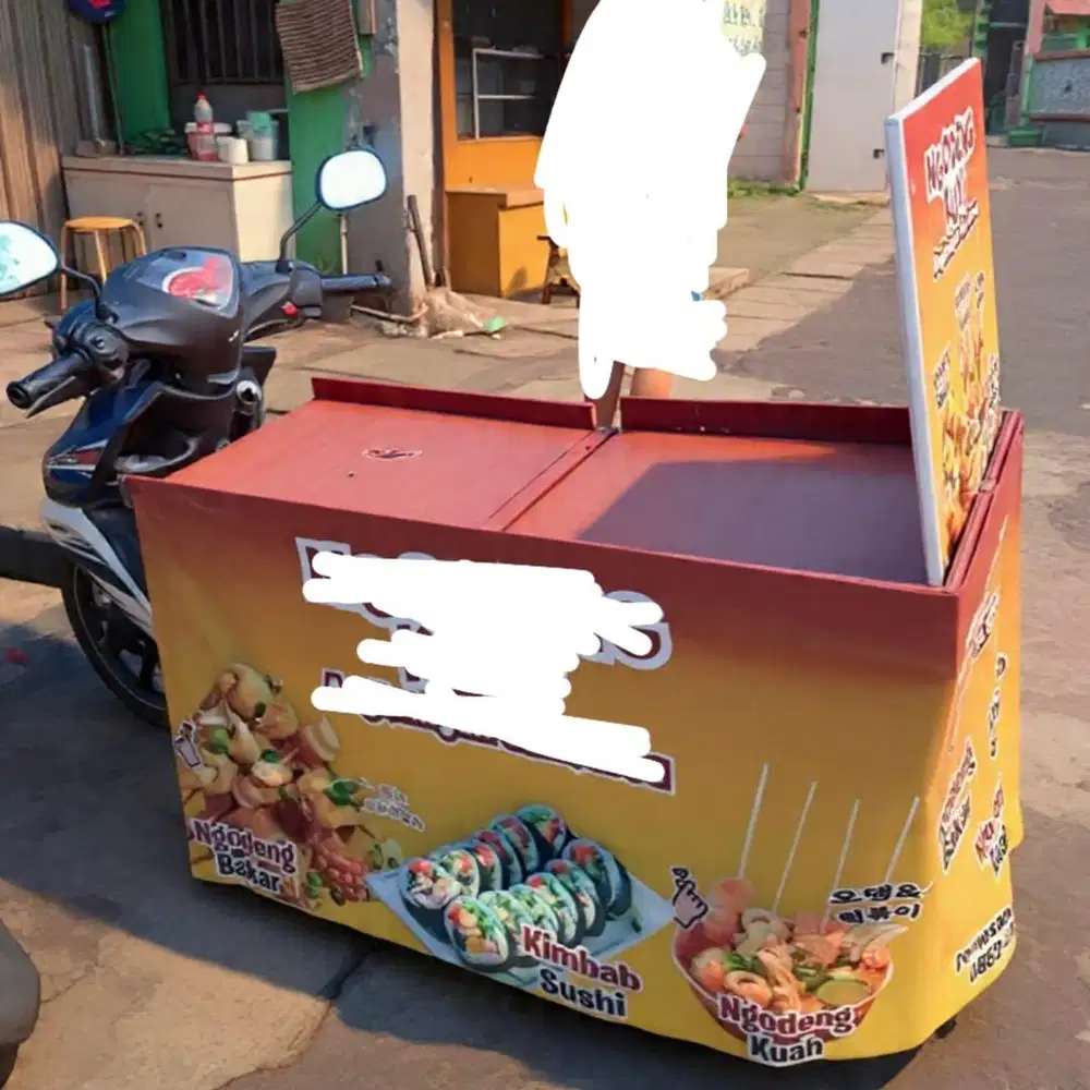 Di jual meja motor untuk jualan (baru)