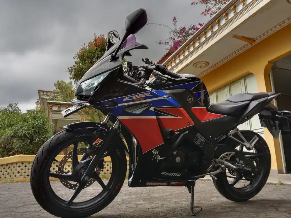 Jual CBR 150 pajak hidup