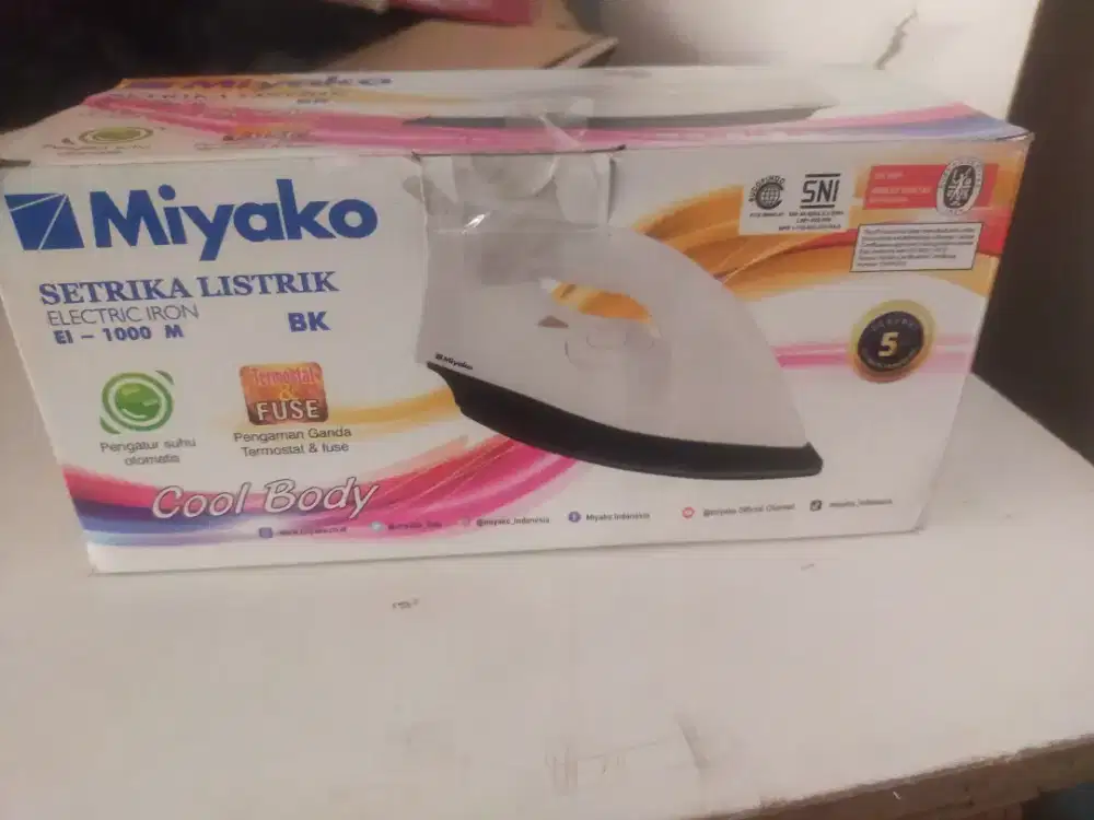 Setrika  merek miyako