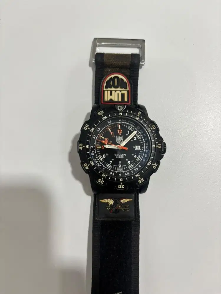 luminox 8800 recon