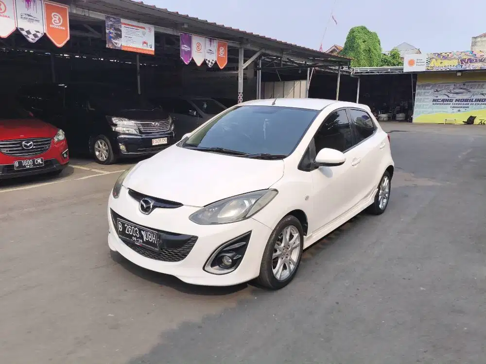 Mazda 2 R Matic 2011 Dp 7 Juta Promo