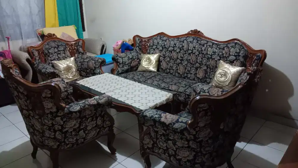 DI JUAL KURSI JATI 3111 PLUS MEJA NYA