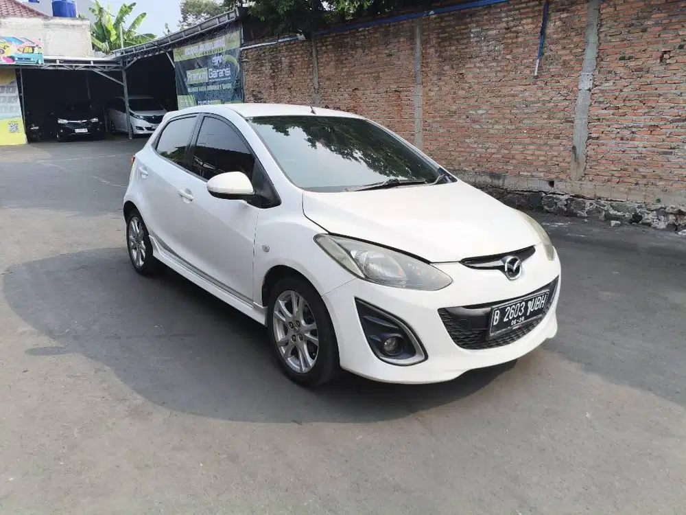 Mazda 2 R Matic 2011 Dp 7 Juta Promo