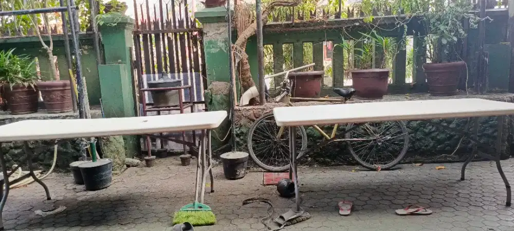 Borongan 2 Meja Lipat Besar