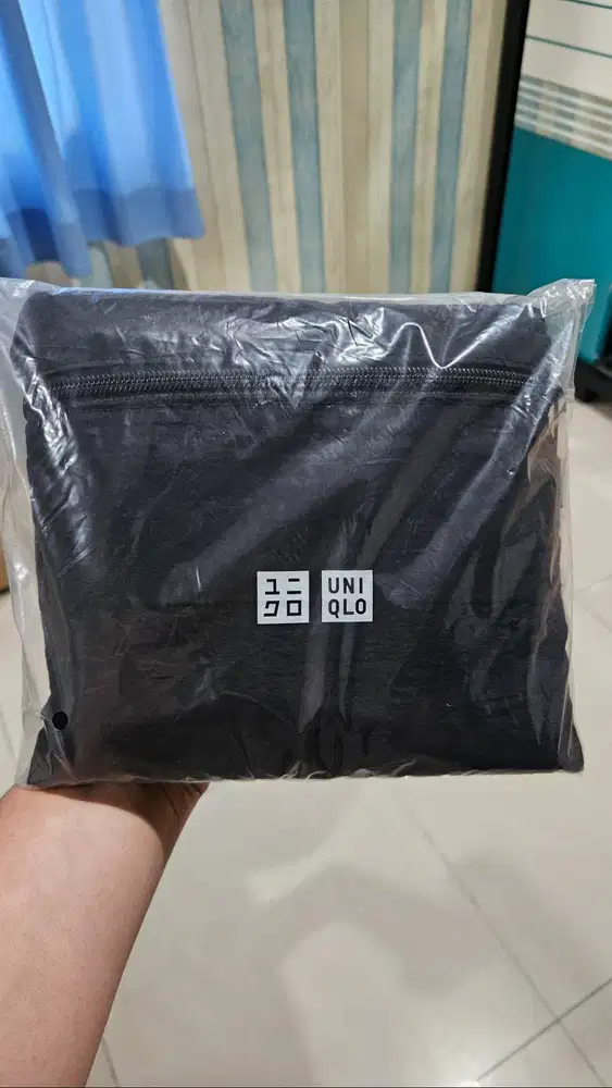 UNIQLO Tas Travel Lipat Foldable Arigato Limited Edition Tote Bag Ring