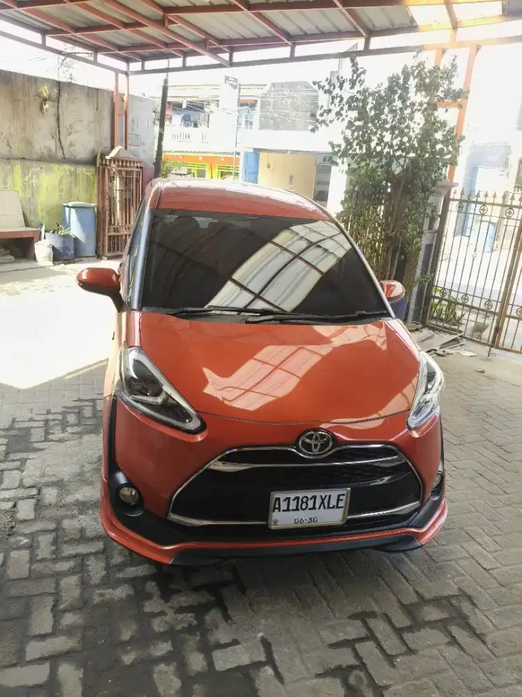 Toyota sienta q 2017