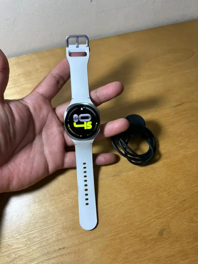 Samsung Galaxy Watch 8 40mm SEIN Mulus ORIGINAL | Watch & Charger
