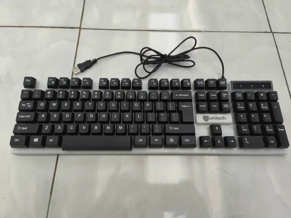 Keyboard Kabel Unitech Full-Size (Bekas Pakai 2 Bulan - Like New)