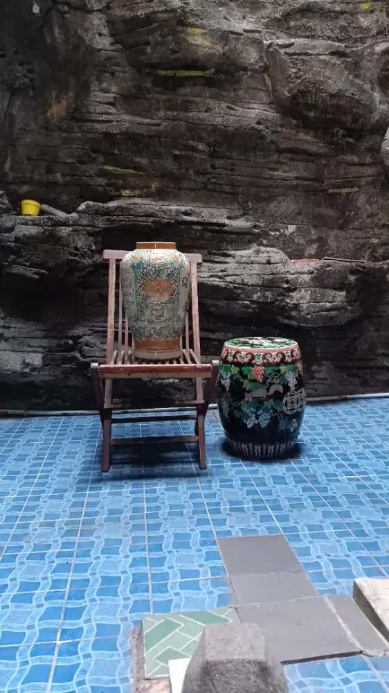 Izin share 2 buah gucci istimewa yg sblh kanan ukiran timbul