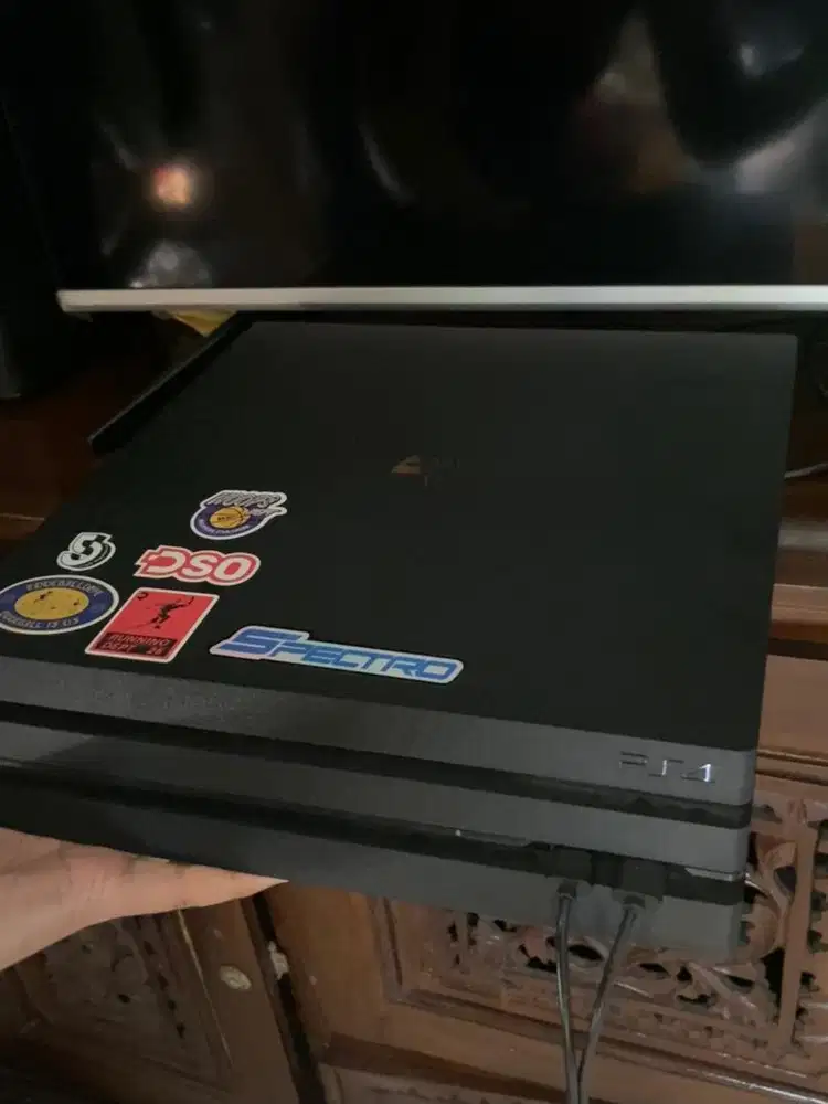 PS4 Pro CUH-7100B 1TB Fullset Mulus Siap Pakai
