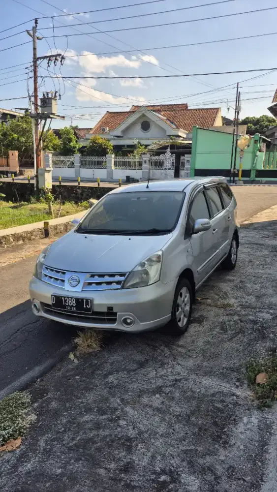 GRAND LIVINA XV 2010 MANUAL