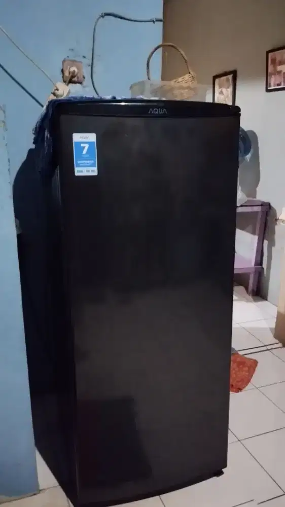 KULKAS FREEZER AQUA AQF-S6