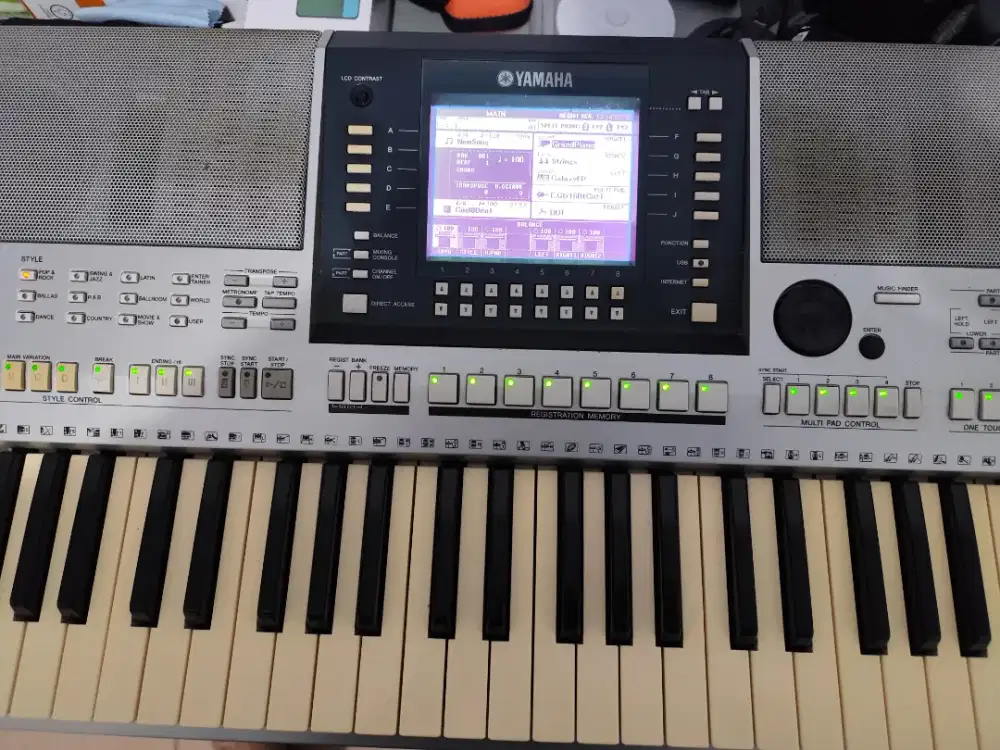 Keyboard Yamaha PSR S710