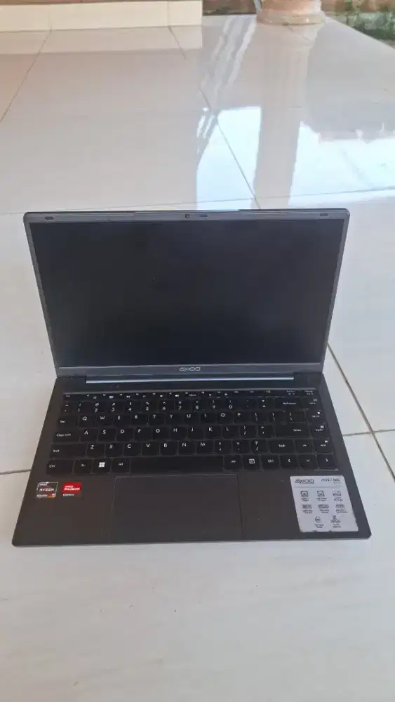 AXIOO HYPE 7 Gaming AMD X7-2 RYZEN 7 -5825 Ram 8Gb ssd 512GB murmer