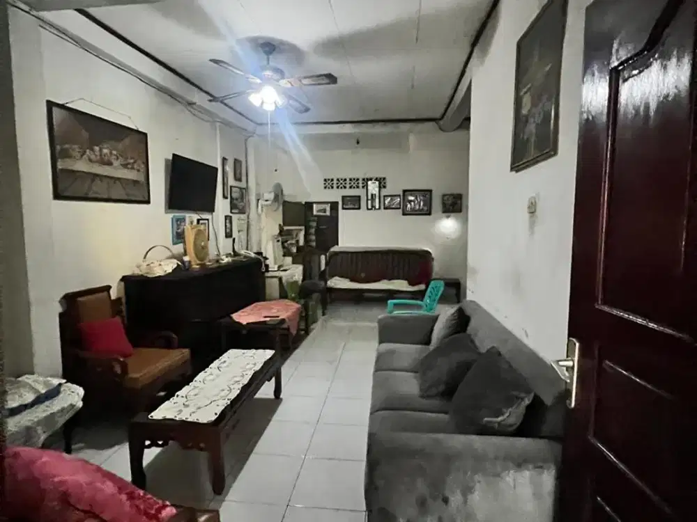 Rumah cocok kos di jual di delima Prumnas Klender