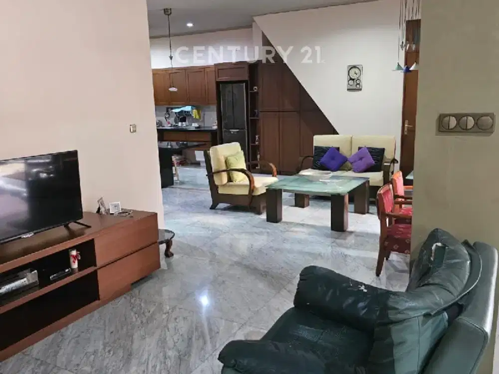 Rumah Di Sunrise Kedoya, Sudah Renovasi, Strategis