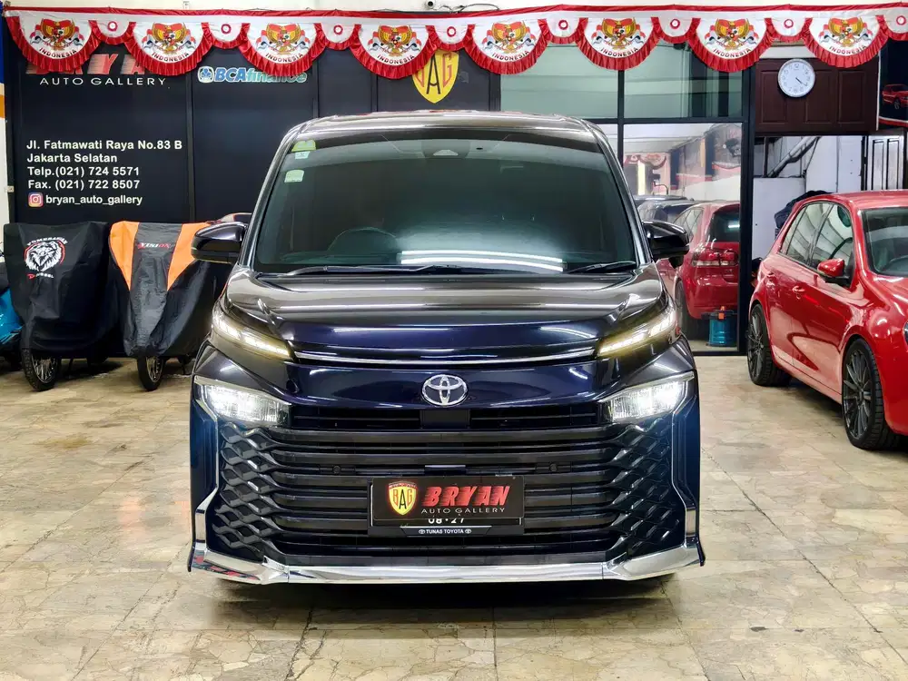 TDP20JT TOYOTA VOXY 2.0 TSS 2022 PREMIUM COLOUR HITAM UNGU