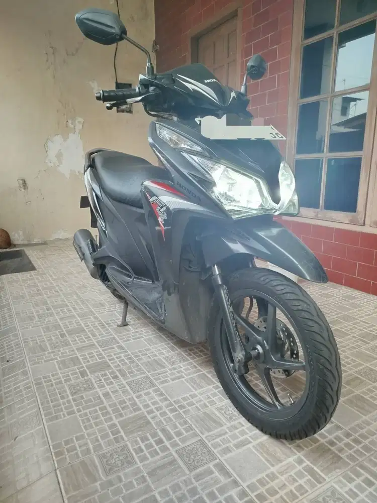 Honda Vario 125 FI KZR 2015 Hitam Ori - Plat Super Panjang 2030