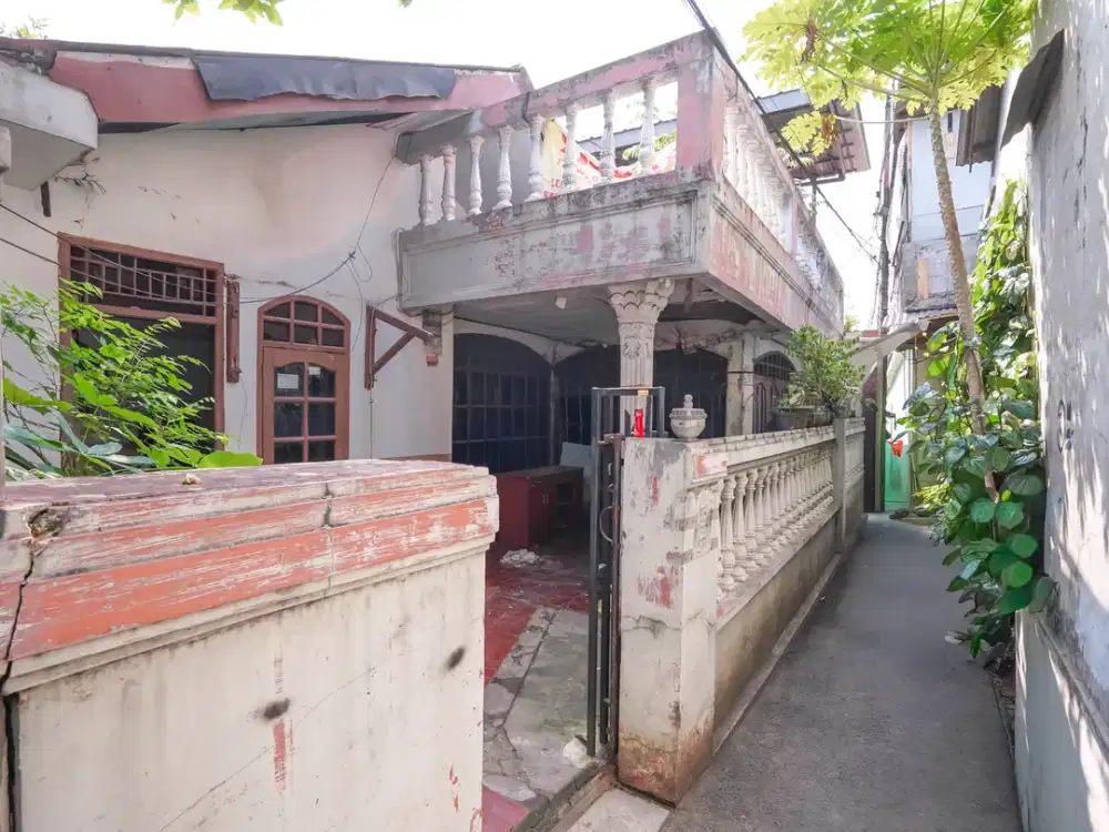 Rumah 6 Kamar Tidur SHM 5 Mnt ke Gerbang Tol Dukuh Dibantu KPR J-51470