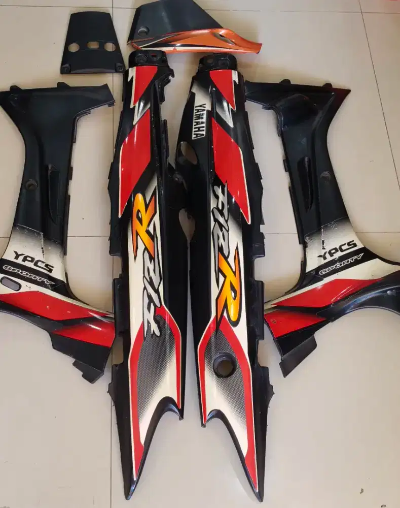 Cover body Yamaha F1zr