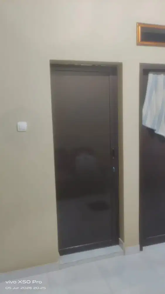 Kusen pintu alumunium