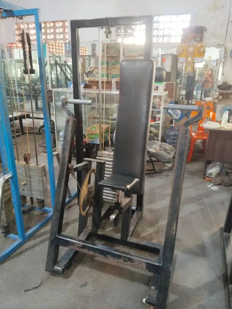 DIJUAL CEPAT SATU SET ALAT GYM FITNESS