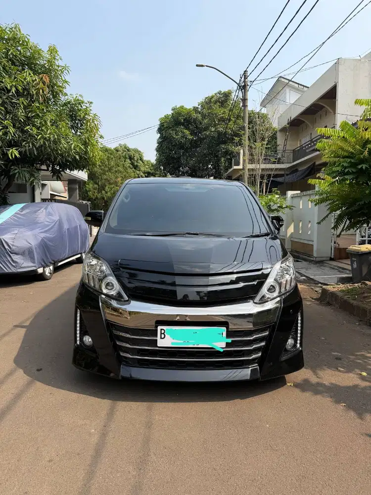 Dijual toyota alphard GS 2013 km 38rb antik.