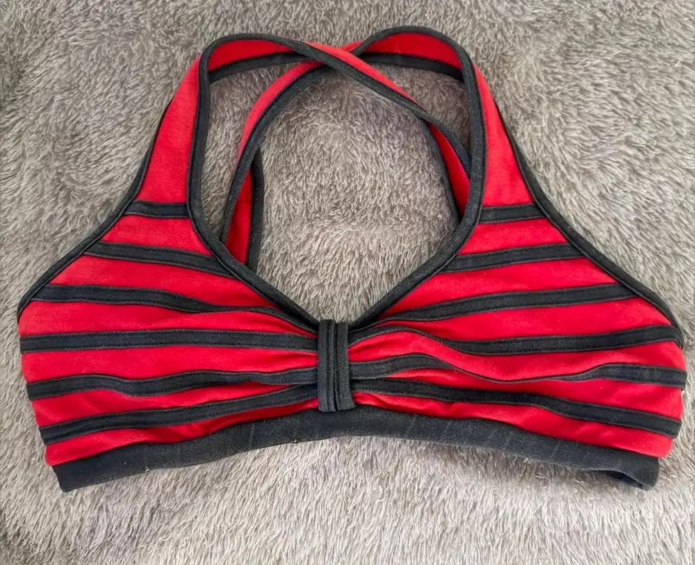 Bra gym merah hitam