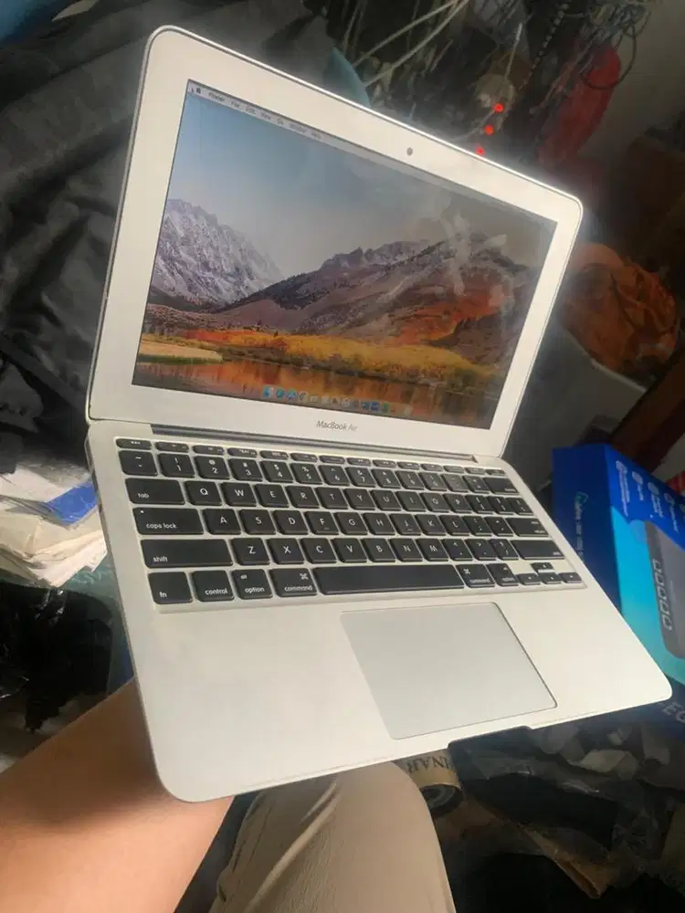 Macbook Air 2014 11 inch siap pakai.