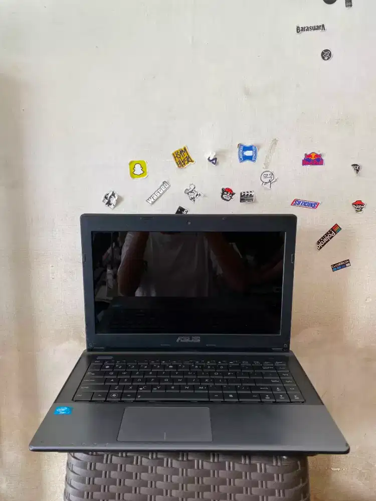 JUAL LAPTOP ASUS X45A INTEL(R) 1000M
RAM4GB HDD500GB WIN10 ORI