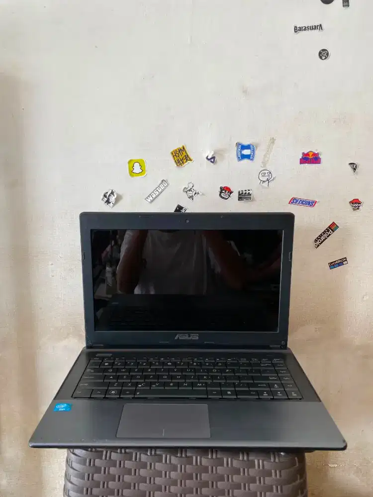 JUAL LAPTOP ASUS X45A INTEL(R) 1000M
RAM4GB HDD500GB WIN10