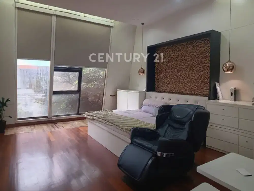 LUXURY RESIDENCE - HUNIAN MEGAH 4 LANTAI