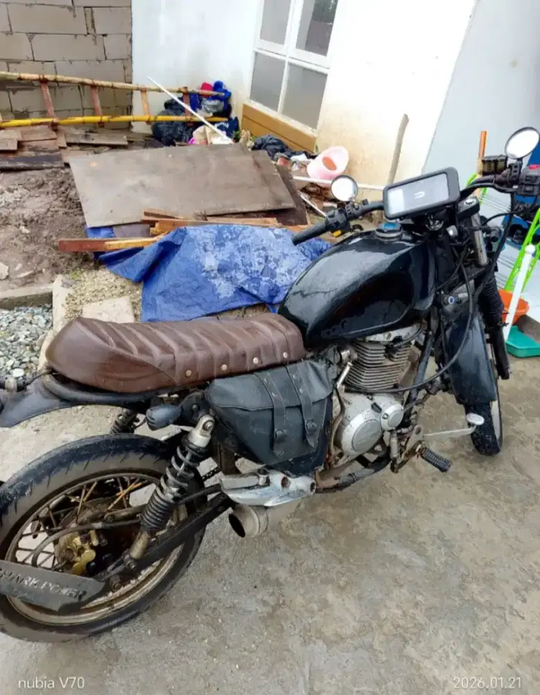 Di jual motor Custom bekas .