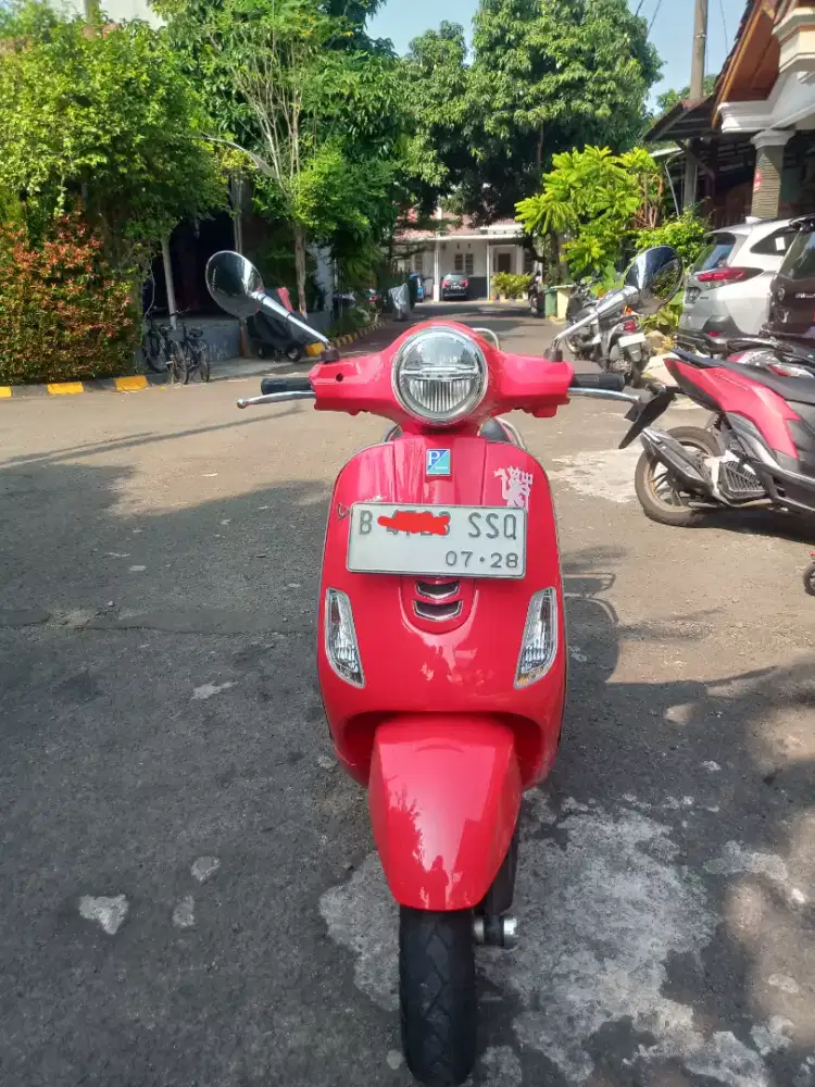 Dijual vespa LX IGET 125